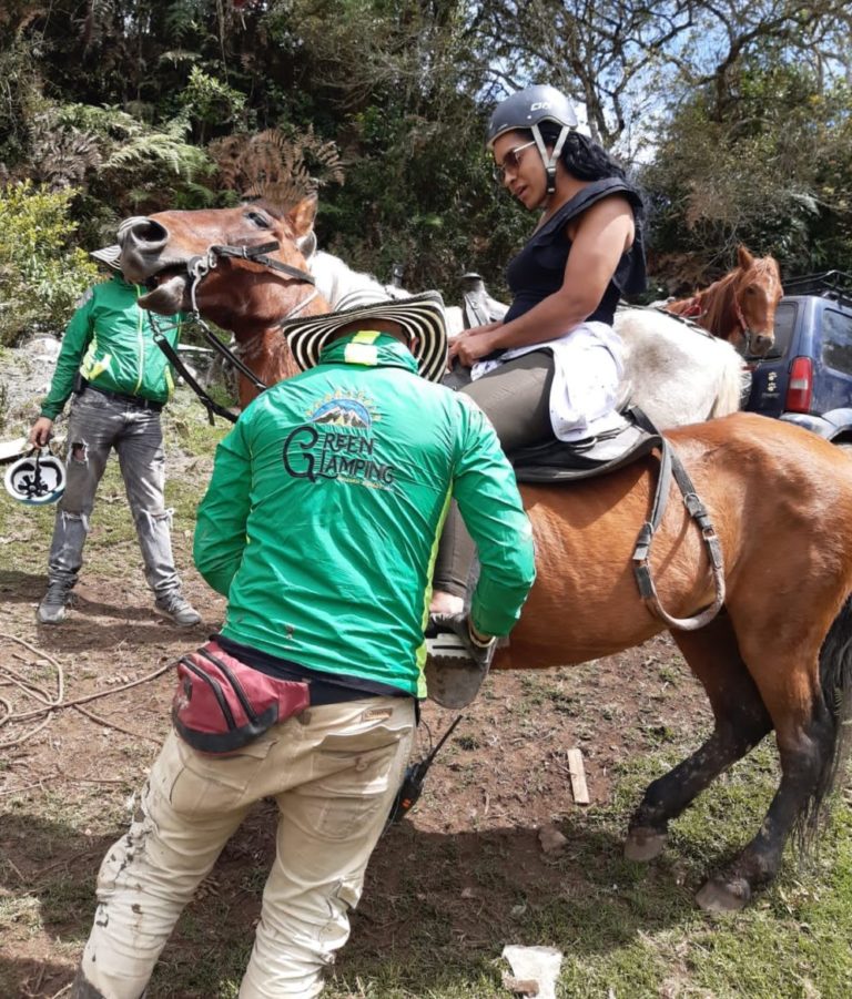 ¡Embárcate en una emocionante aventura ecuestre en las montañas de Chipaque, Cabalgata en Cundinamarca! 🤠 Esta región de Colombia ofrece experiencias únicas para los amantes de la equitación, ya seas un jinete experimentado o estés recién empezando.